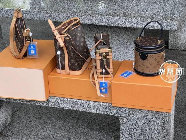 商场回应专柜买4个LV包为假货