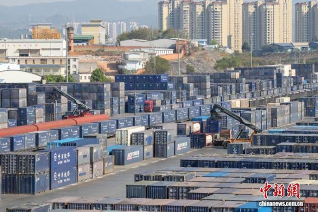 中老铁路运输货物突破8000万吨