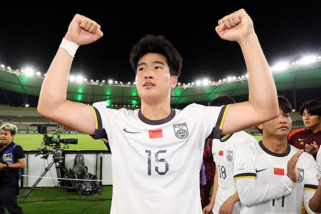 陪看U23国足vs泰国 练兵中成长对决突破