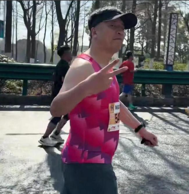 张雪峰生前的人生目标 一语成谶上热搜