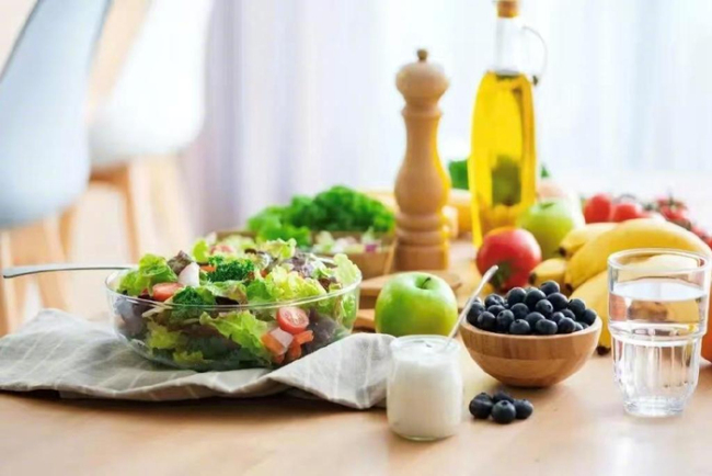 熬夜到什么经过会出现暴毙？熬夜可能激发心源性暴毙 大夫划出4条红线