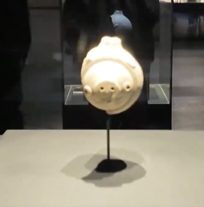 三星堆一天卖出超800只神鸟啾啾