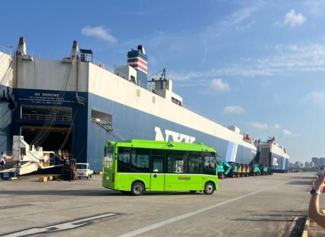 当中国自动驾驶巴士在新加坡上班 开启智能出行新篇章