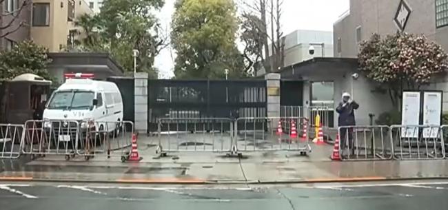 我使馆工作人员在绿化带发现刀具 自卫队人员闯入被捕