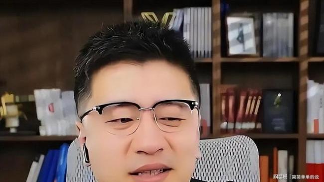 张雪峰最后一顿还在吃外卖 高强度工作与健康警示