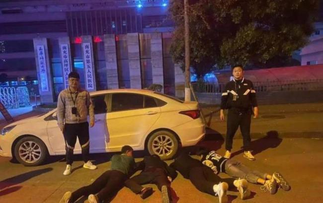 男子做噩梦“进去了”当天被抓 砸豪车未遂梦成真