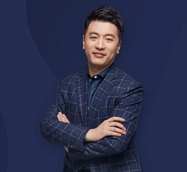 张雪峰:无法停跑的一生 奔跑至生命终点