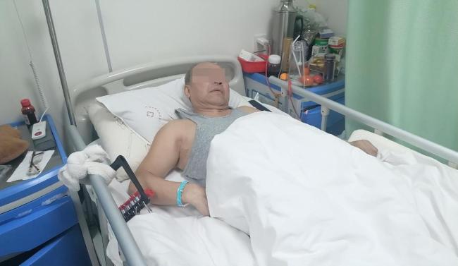 67岁老人闯行红灯遭三车连撞 家属愿担责求共渡难关