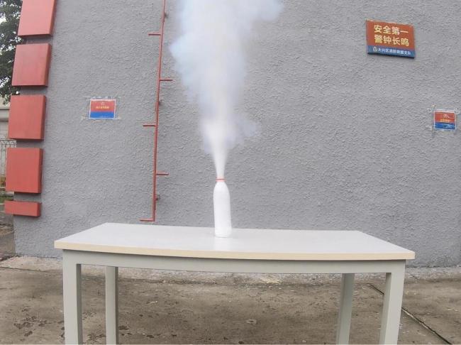 这个东西千万别放进冰箱 会炸 干冰危险需谨慎