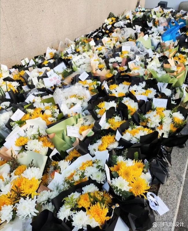 张雪峰追悼会举行 大量群众送行 朴素哀思绵长