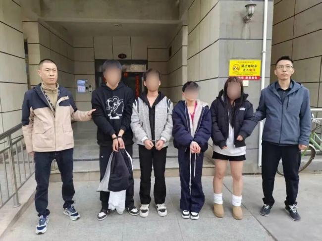 女子夜间佯装哭泣实则为仙人跳设局 7人团伙被一网打尽