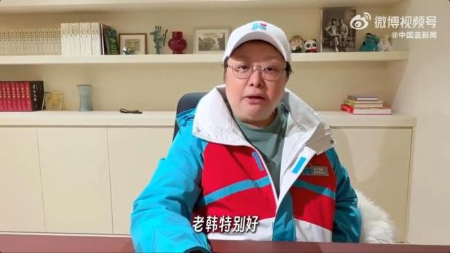 韩红秀牙缝自证“不是AI人” 谣言止于智者