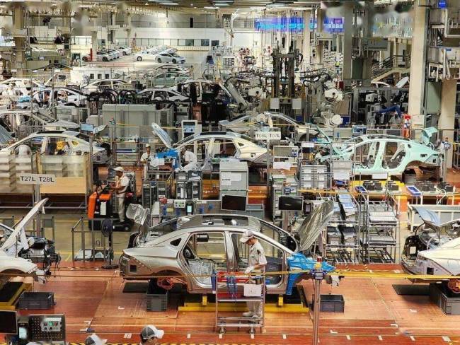 油价涨了，为什么你的奶茶和内衣都变贵了