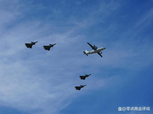 美预警机被炸烧光50亿 空中指挥所折翼