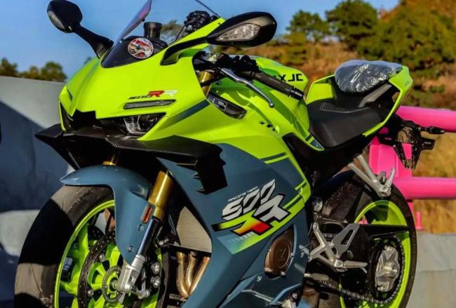 张雪机车订单猛增 中国品牌国际赛场突破