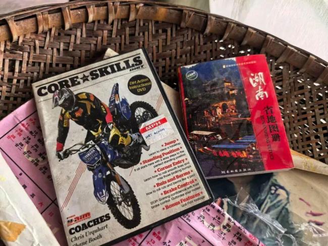 打听张雪故乡麻阳田家湾村：二十年前骑“八手摩托”在羊肠小谈练车的倔强小伙！