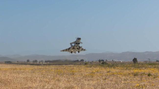 直击中国空军跨昼夜实战化训练 锤炼作战能力