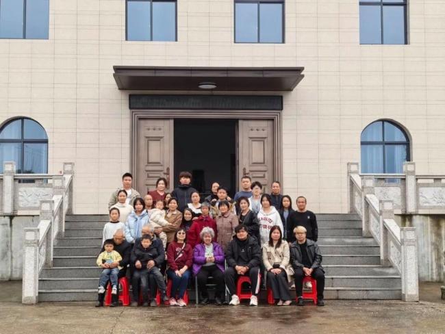 台胞江西成功寻根感谢民警帮助 血脉亲情终团聚