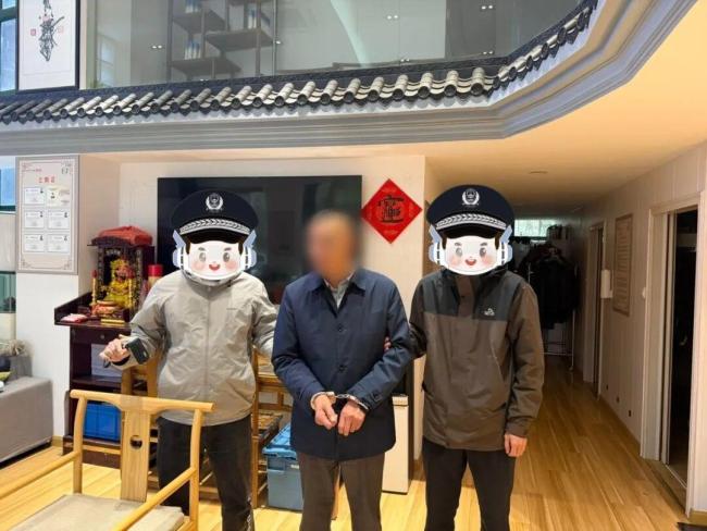 一家干洗店老板盗窃现金被抓 警方迅速破案