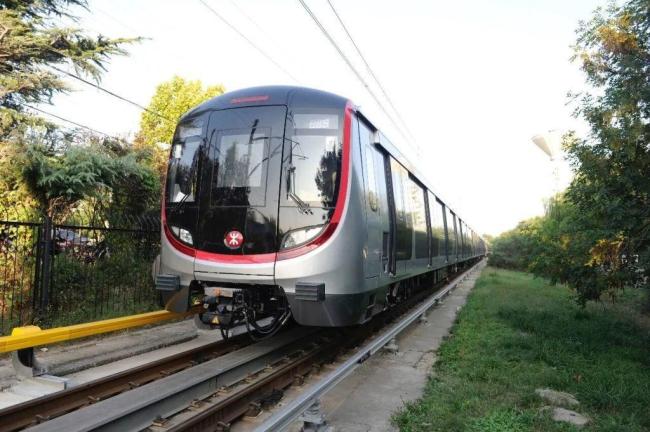 “为搭首班车 可以不睡觉！”