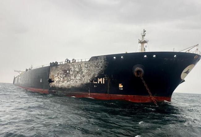 伊朗一导弹基地遭袭火光冲天 美军2000磅钻地弹袭击