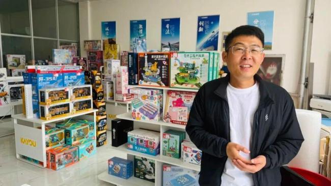 男子卖玩具枪被关279天获国赔