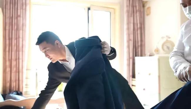 殡葬礼仪师从业17年：跟家属不说再见，24小时待命守护尊严