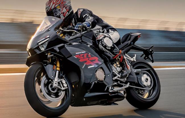 张雪:从辍学到行业领军者的自学之路 梦想与坚持的力量