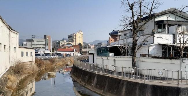 韩国行李箱藏尸案系女婿作案 家庭悲剧背后的深层问题