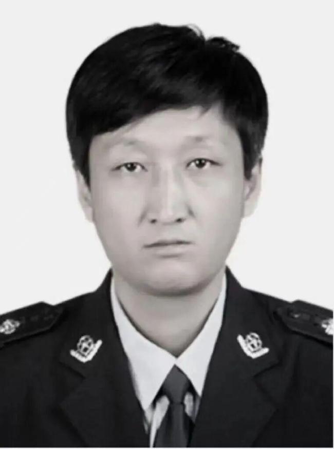 52岁民警值班期间突发疾病不幸逝世