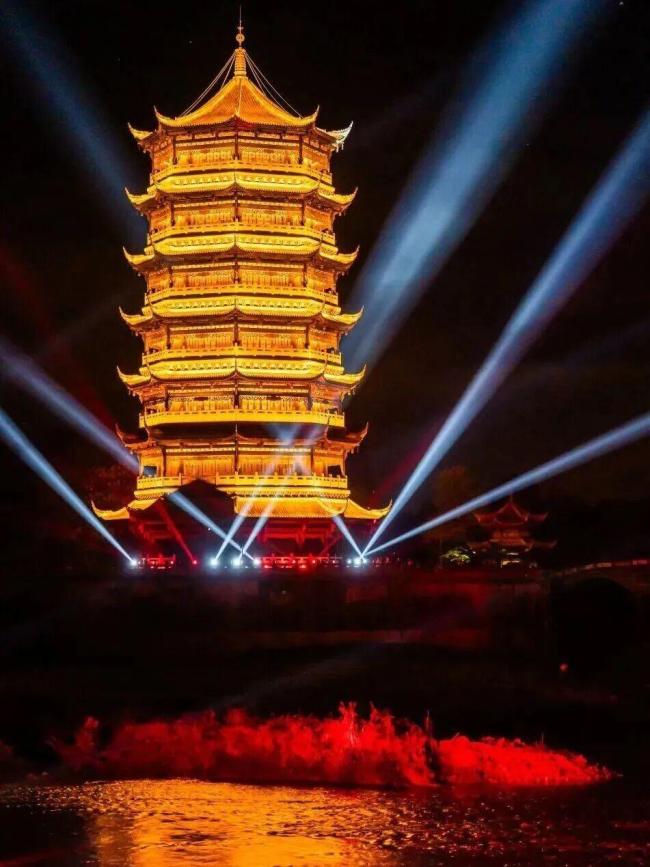 成都成全国飞机出发量第一城 春日文旅热潮涌动