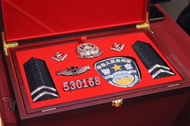 杨雪原继承父亲警号530168 警魂传承续写忠诚