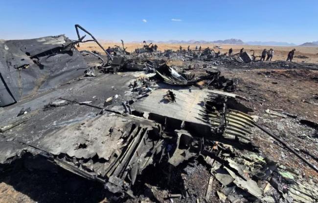 美飞行员藏身海拔2000米岩缝获救