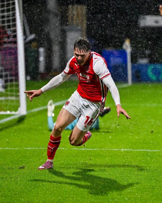 曼联加速主力续约进程，两人官宣计划已定！青训小妖恐将免费离队 核心留队进展顺利