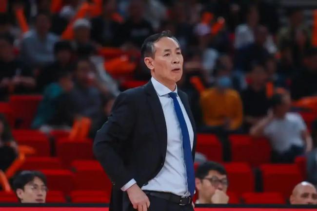 6中0还怒指主帅?北京男篮外援被换下后狂喷许利民 他下场球队就逆转 执教危机加剧