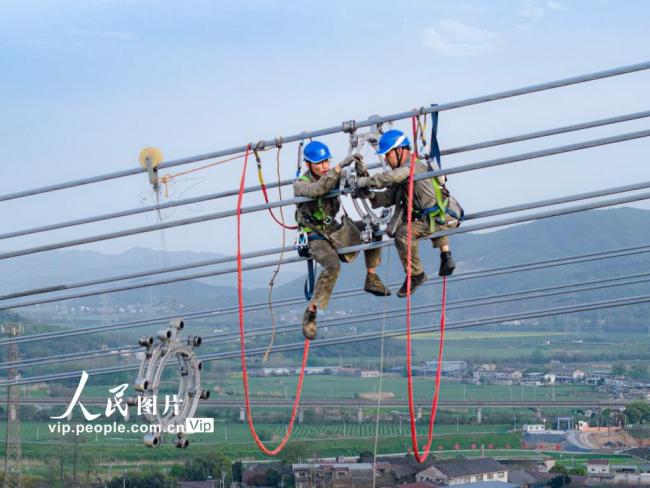 安徽芜湖：“西电东送”输电工程加紧建设