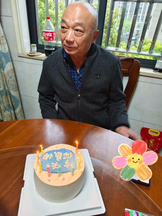 杭州大叔两次跳水救人 妻子不意外 好人好事传佳话