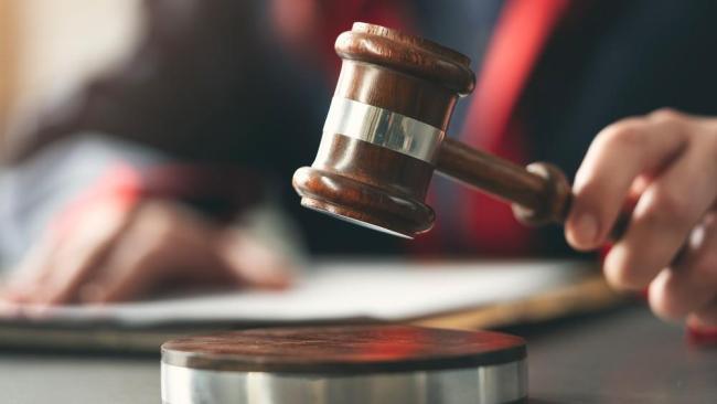 男子与邻居争执后倒地身亡