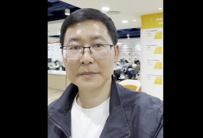 “211毕业当保安”博主找到新工作 转型教育规划师