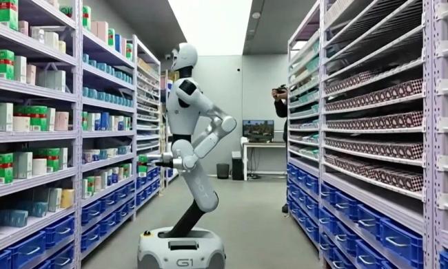 北京研发出首款全自主网球人形机器人 从“机械执行”跨入“自主智能”