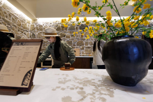 扩能提质 中国服务业发展乘势而上