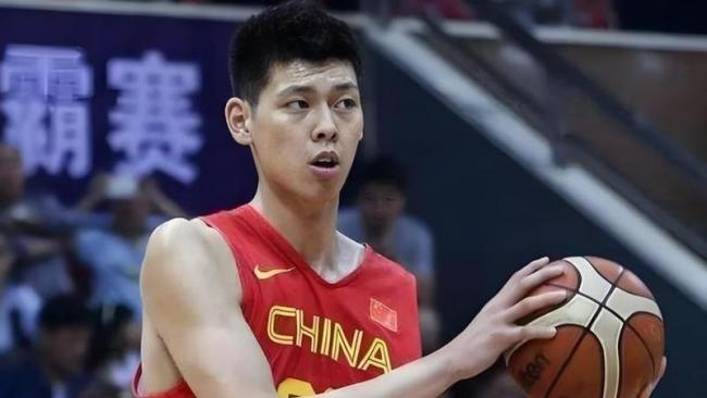 17岁赚了一百万好意思元，25岁被CBA裁人 行状篮球的泼辣真相