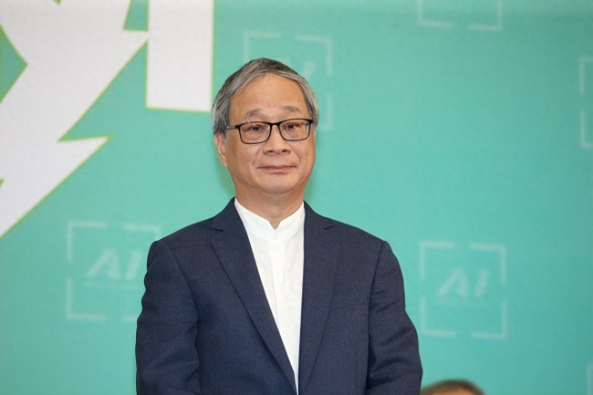 台湾“公视”8名“审查委员”请辞