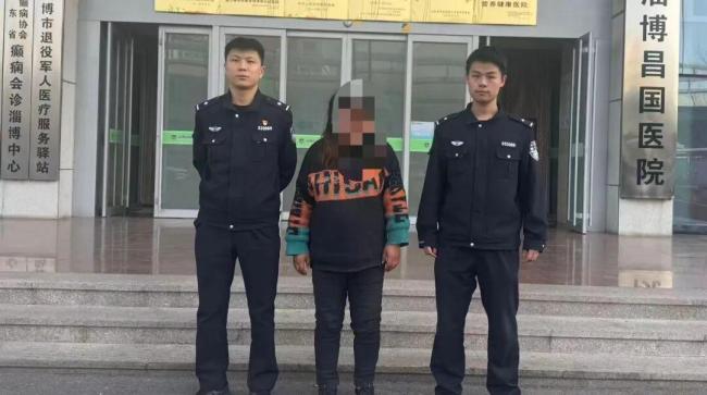 女子靠转弯让直行碰瓷30余起被拘