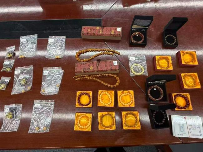 上海警方破获直播间左右案