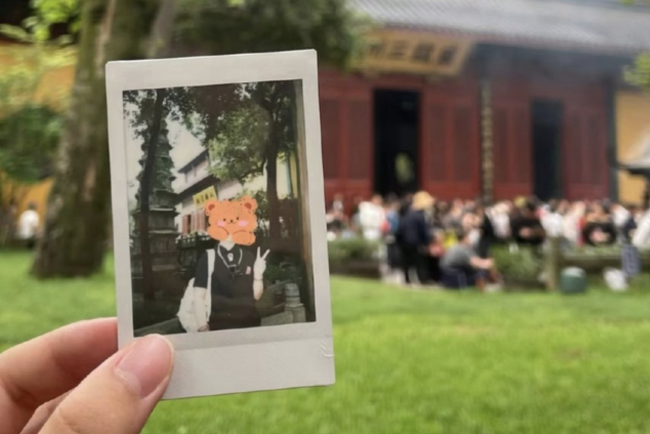 李现帮我拍了拍立得 偶遇明星的惊喜时刻