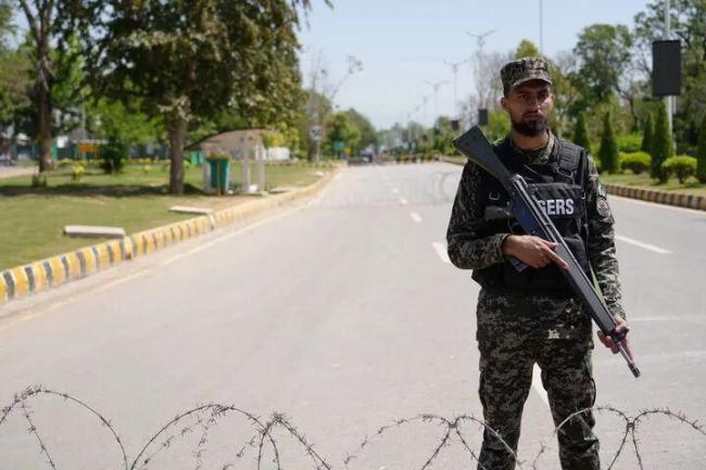 美伊举行首轮谈判 乐观与警告并存