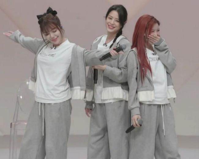 李小冉没跑调 姐姐团表现参差不齐