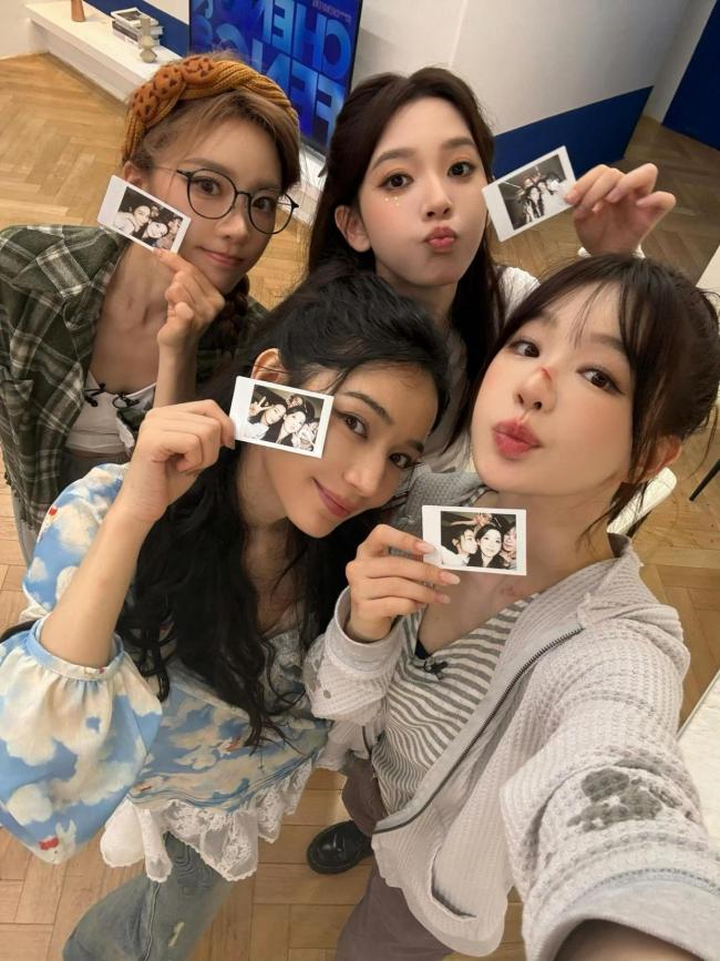 徐梦洁晒霍霍霍霍的合照 全员颜值实力双在线