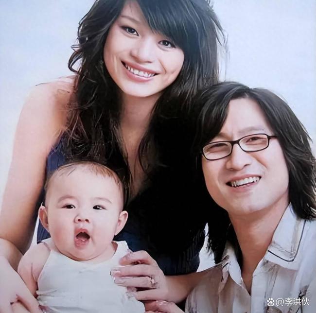 葛荟婕自曝从未支付过女儿抚养费 突然清醒放手往事